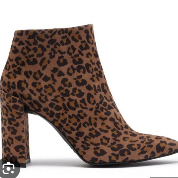 Stuart Weitzman Shoes - Stuart Weitzman Pure Pointed Toe Animal Leopard Print Thin Block Heel Booties 7